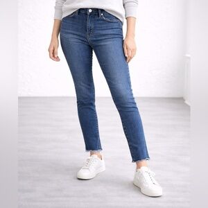 Kensie The Effortless Skinny Crop Jeans Size 2 / 26 Mid Rise Medium Wash Stretch